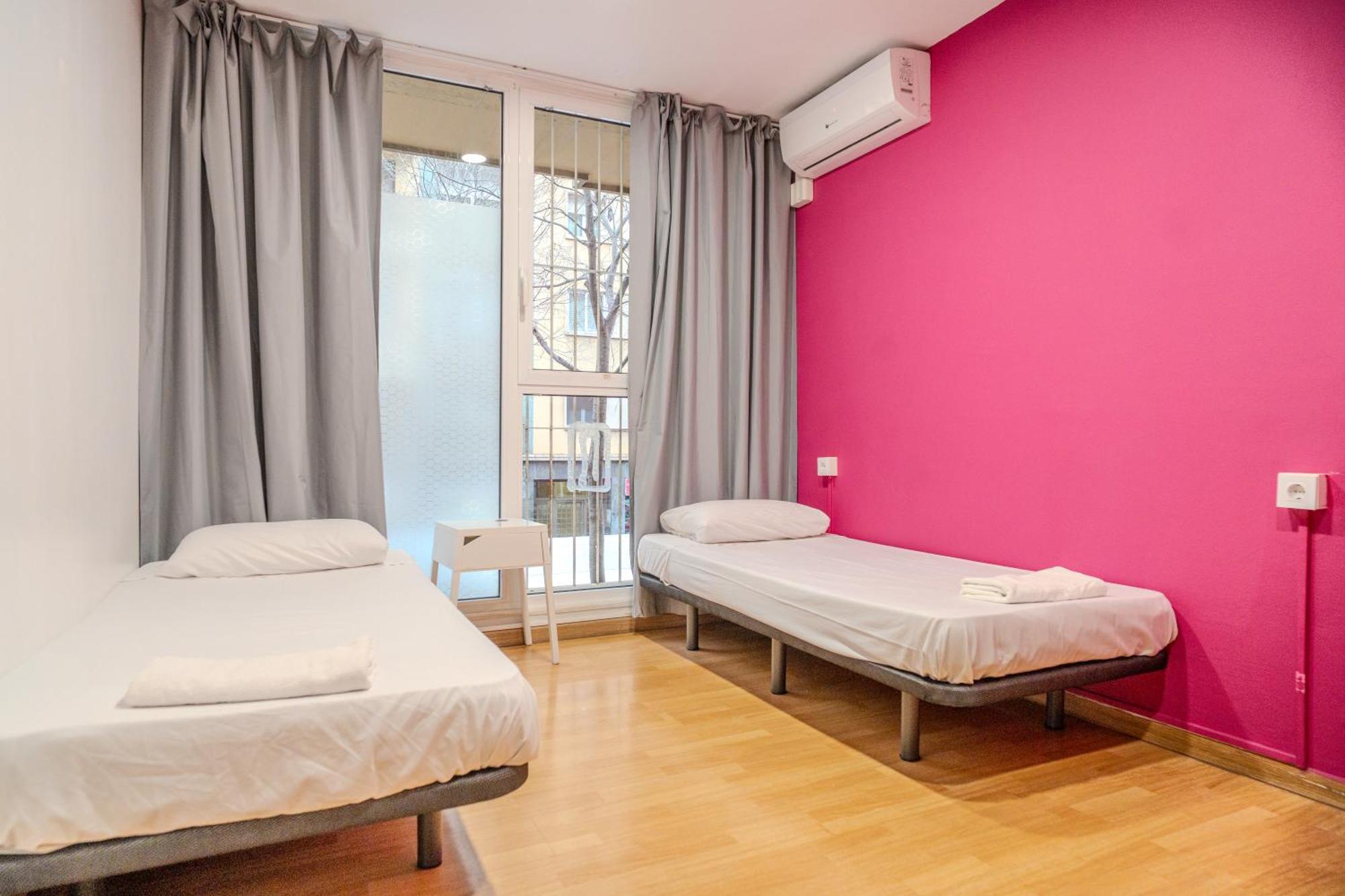 Holidaysbcn Rooms Barcelona Exterior photo