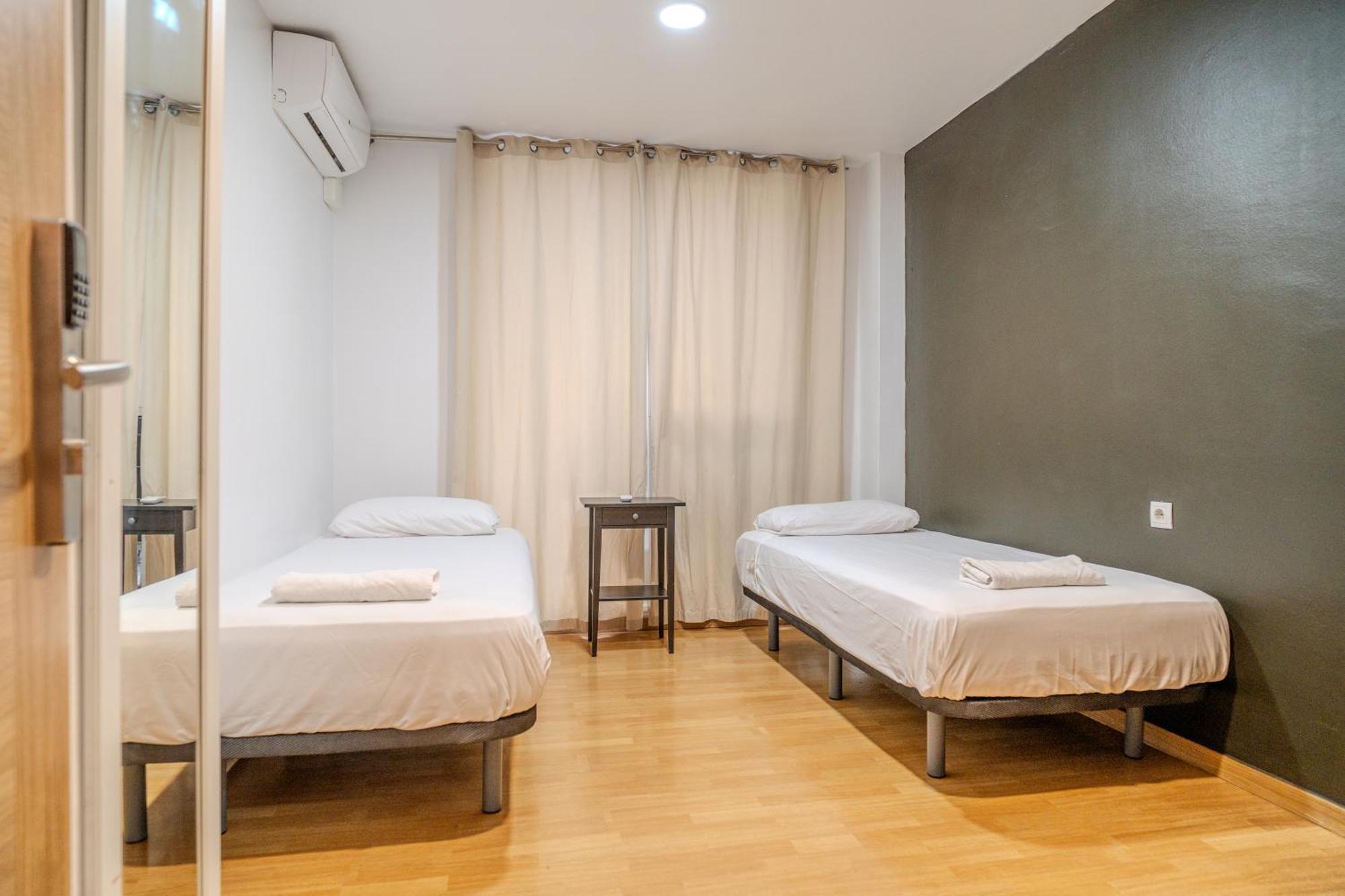 Holidaysbcn Rooms Barcelona Exterior photo