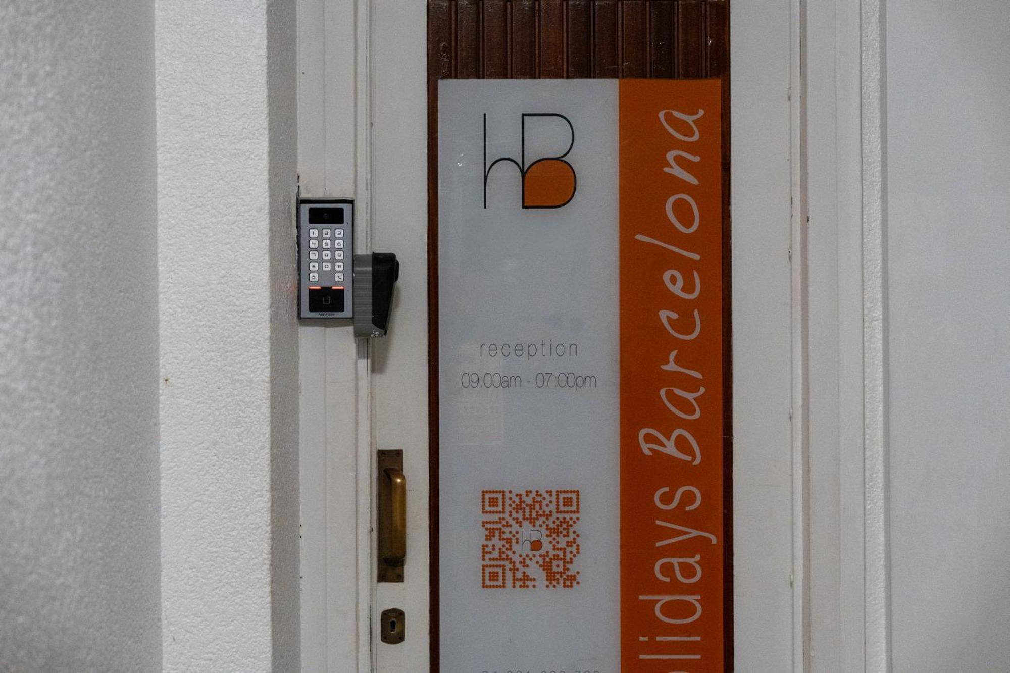 Holidaysbcn Rooms Barcelona Exterior photo