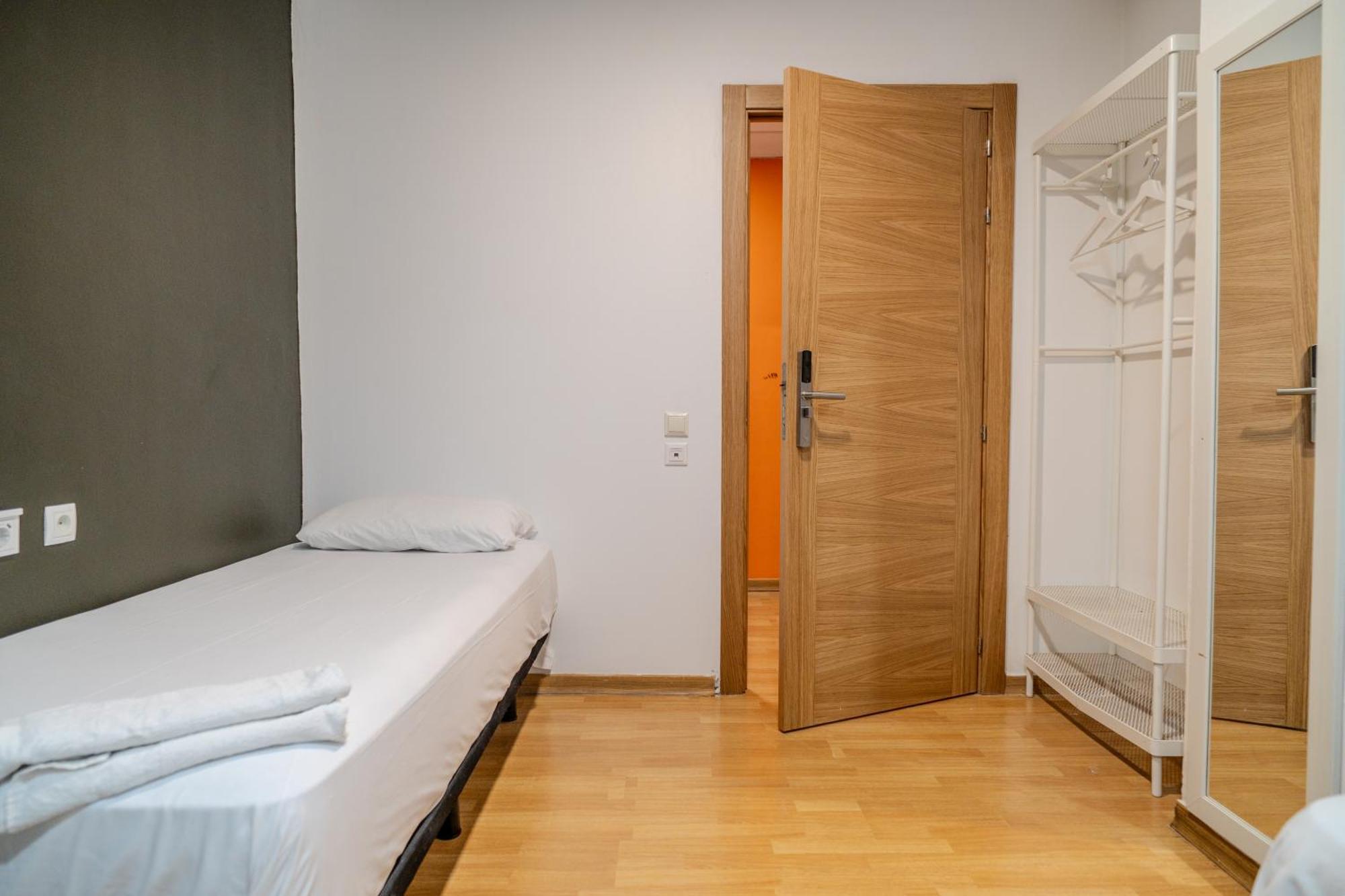 Holidaysbcn Rooms Barcelona Exterior photo