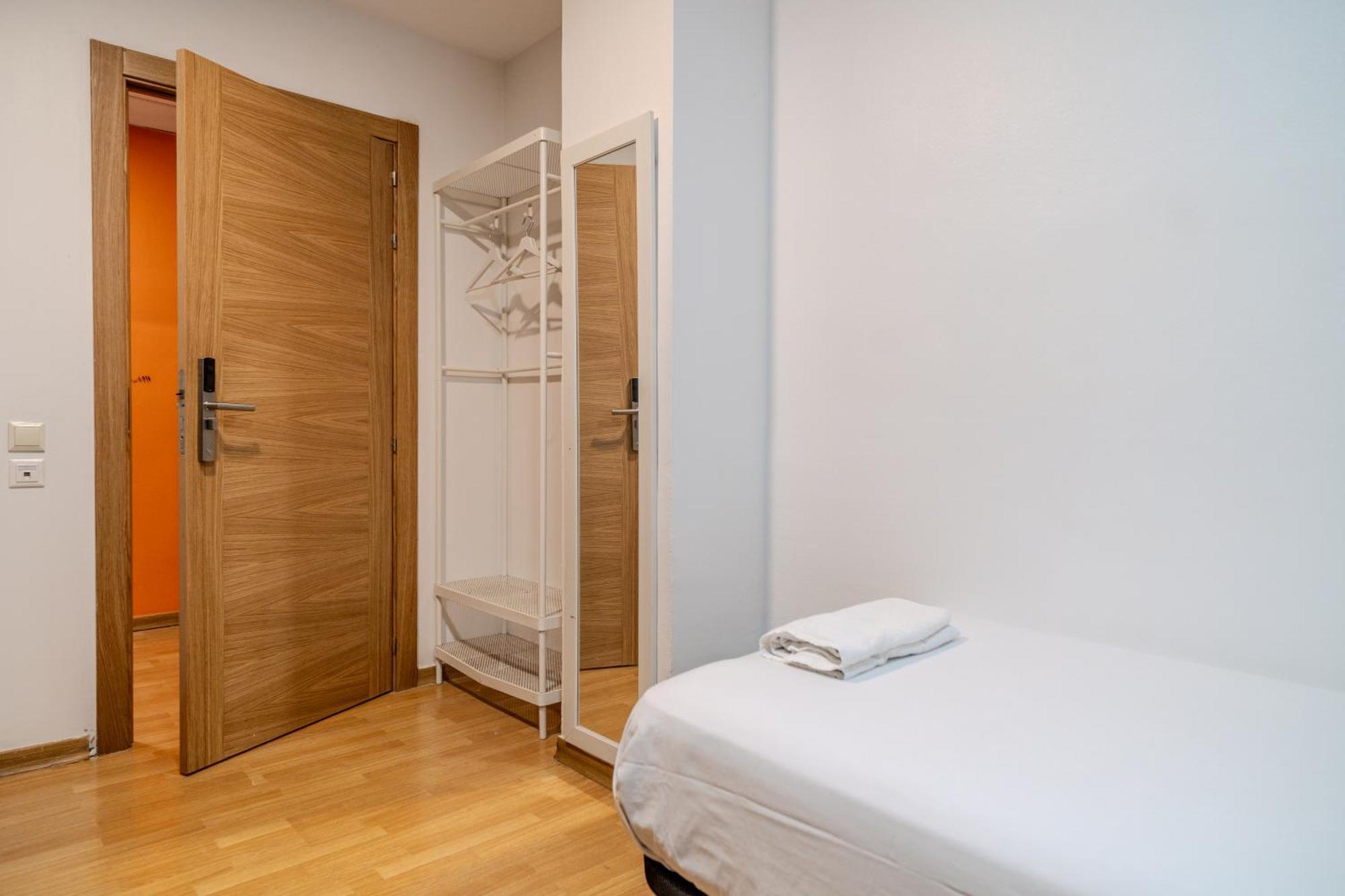 Holidaysbcn Rooms Barcelona Exterior photo